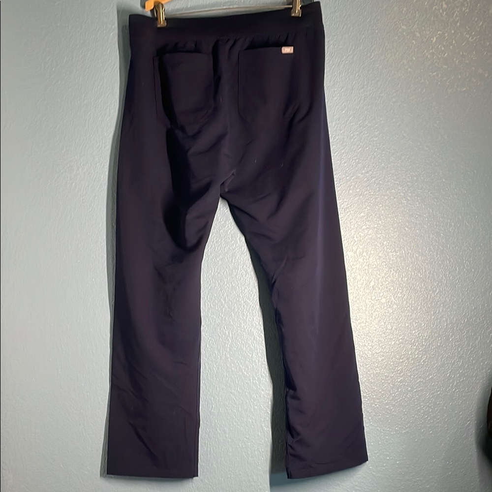 Figs scrubs blue technical collection Tailored Fit - Picture 3 of 5
